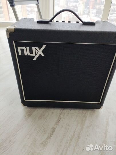 Гитарный комбоусилитель