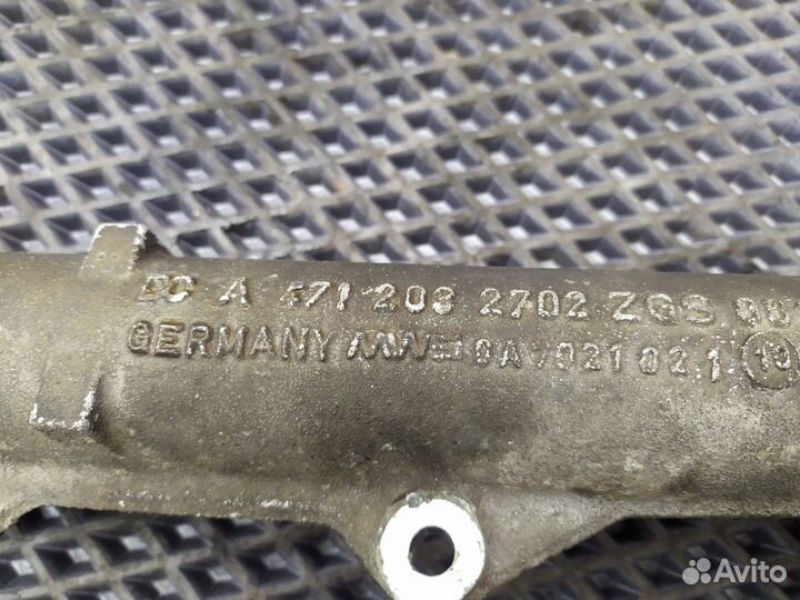 Патрубок системы охлаждения Mercedes-Benz Actros