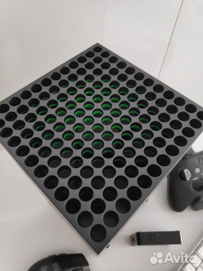 Xbox Series X в отличном состоянии