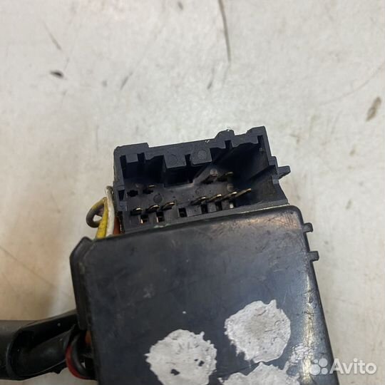 Подрулевой переключатель правый Mitsubishi Carisma