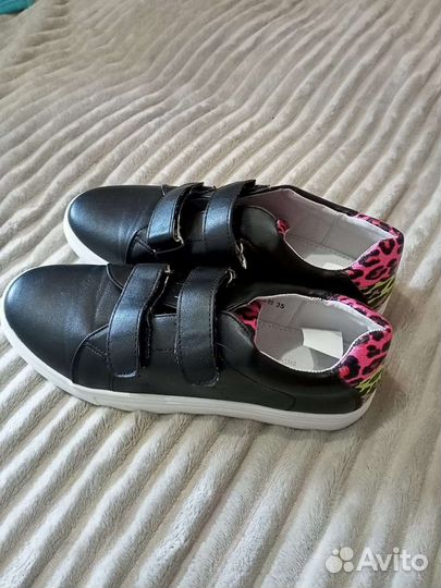 Кроссовки для девочки