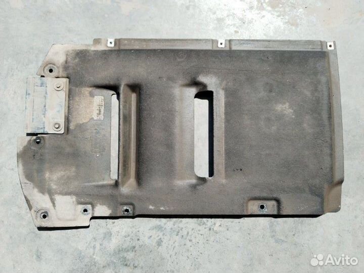 Накладка декоротивная на двигатель Bmw X3 F25