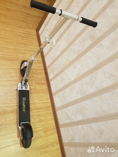 Самокат Razor A5 AIR, складной, надувные колеса