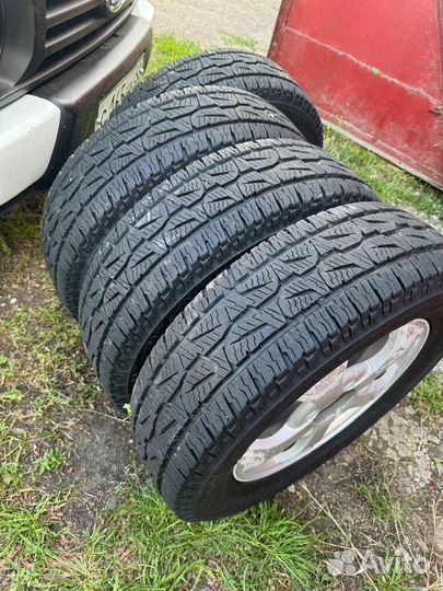 Продам колеса на Ниву