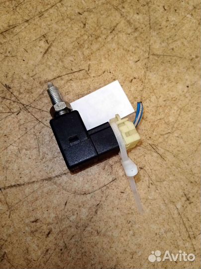 Датчик включения стопсигнала Hyundai Santa Fe CM