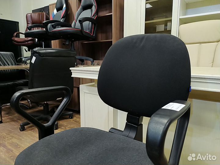 Кресло для персонала б/у Prestige GTP 12644-чрн