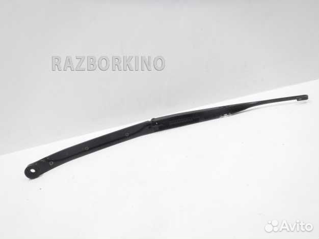 Поводок стеклоочистителя передний