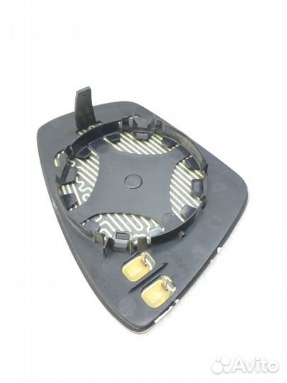 Зеркальный элемент левый Volkswagen Polo 6R 2013