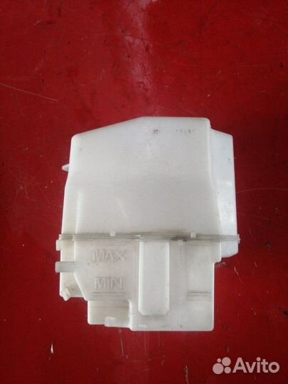 Бачок омывателя Nissan Teana J32