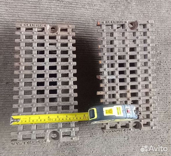 Чугунная решетка