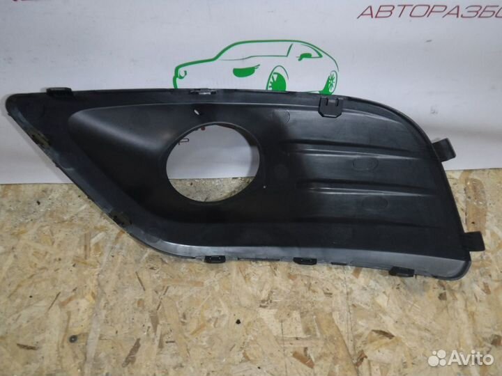 Накладка птф левая LADA Largus (2011+)