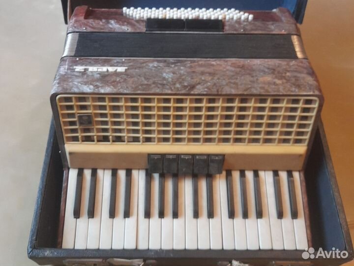 Аккордеон Заря 2 Гармонь