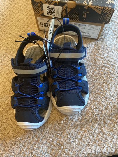 Новые сандалии для мальчика 28