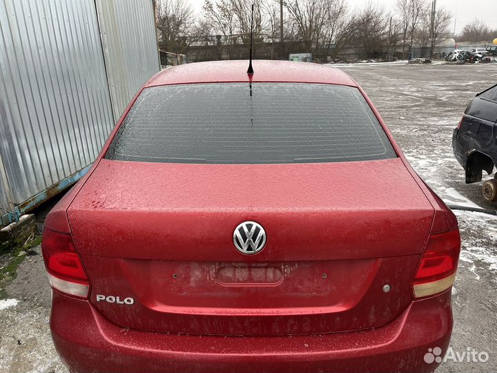 Заднее стекло Фольцваген Поло 5