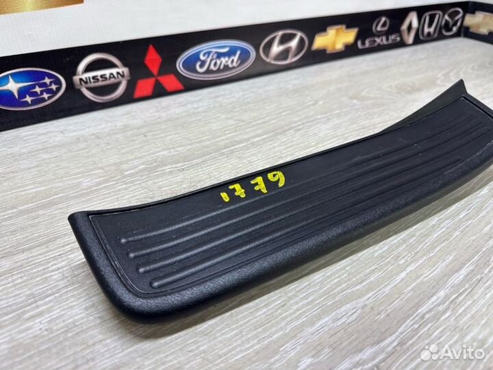 Накладка на порог задняя левая Honda Accord CL7