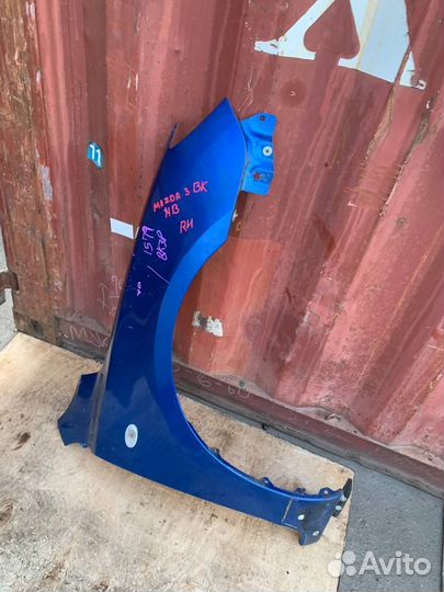 Крыло Mazda 3 BK Переднее правое хэтчбек