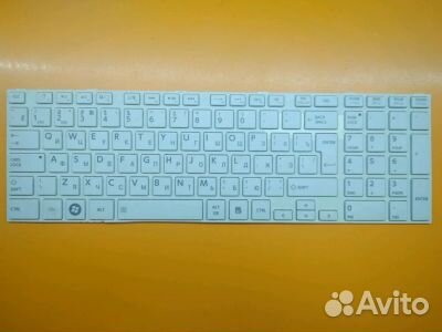 Б/У клавиатура для ноутбука Toshiba C850 белая