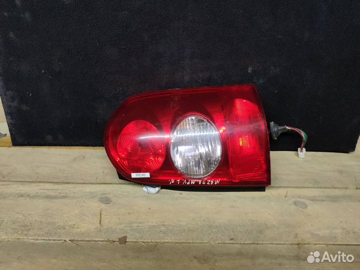 Фонарь задний правый Mazda MPV 2
