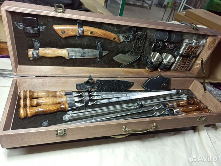 Шашлычный набор в деревянном кейсе
