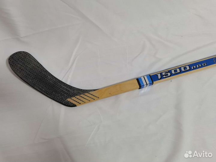 Клюшка хоккейная