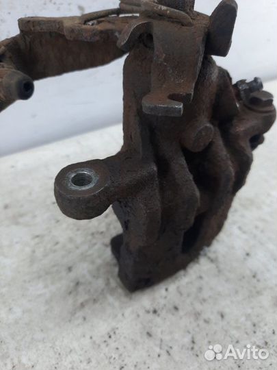 Суппорт тормозной задний правый Honda Civic