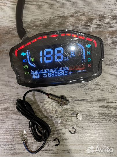 Универсальная приборная панель для мотоцикла