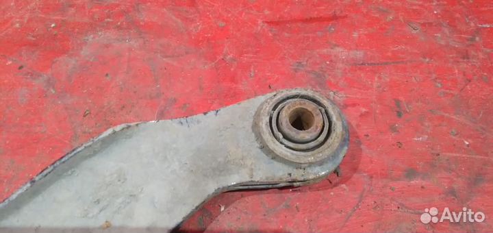 Форд фокус 2 рычаг задний верхний серповидный