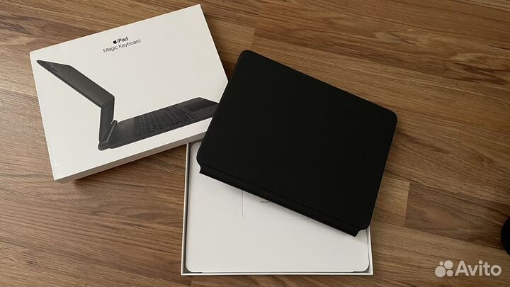 Magic Keyboard для iPad Pro 11