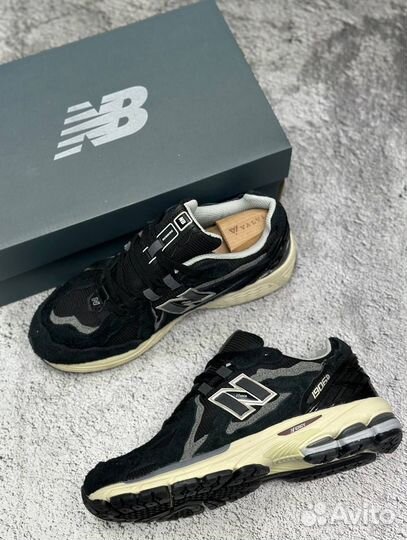 NEW balance 1906