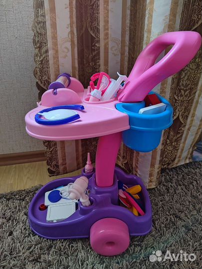 Набор доктора с тележкой