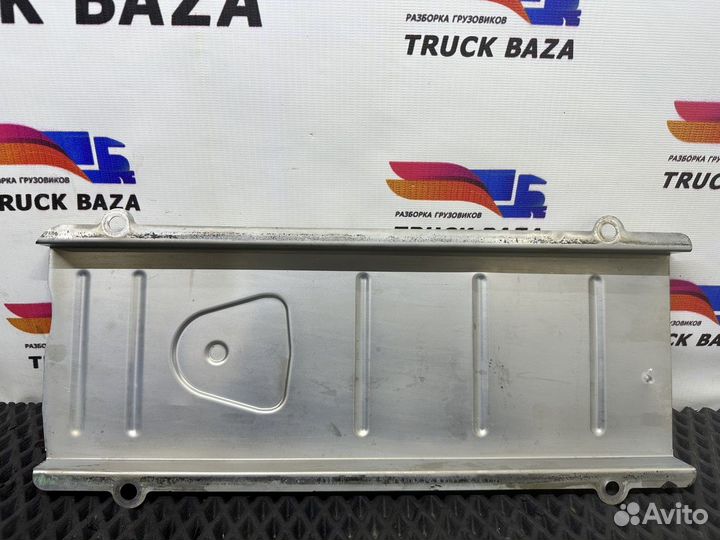 21319858 Крышка масляного радиатора