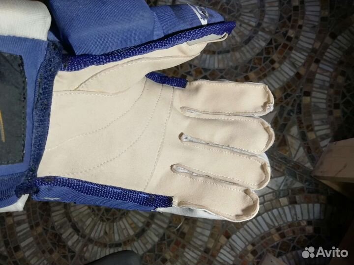 Краги хоккейные размер 14