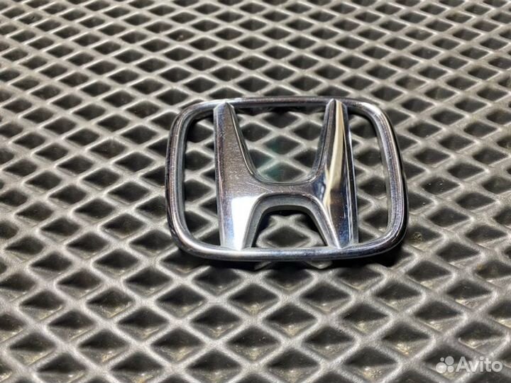 Эмблема (значок) крышки багажника Honda Accord 8