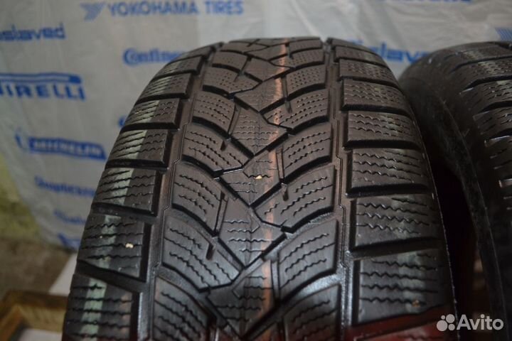 Dunlop Winter Sport 5 SUV 215/60 R17 100V