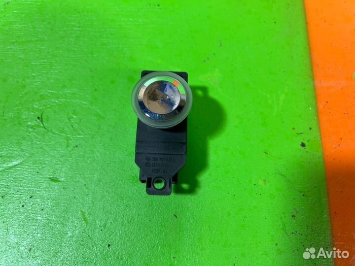 Кнопка старт-стоп Volkswagen Touareg 3.2 BKJ 2004