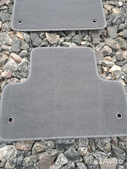 Велюровые коврики на Range Rover Evoque