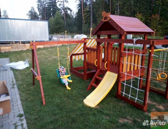 Детская площадка для лета и зимы