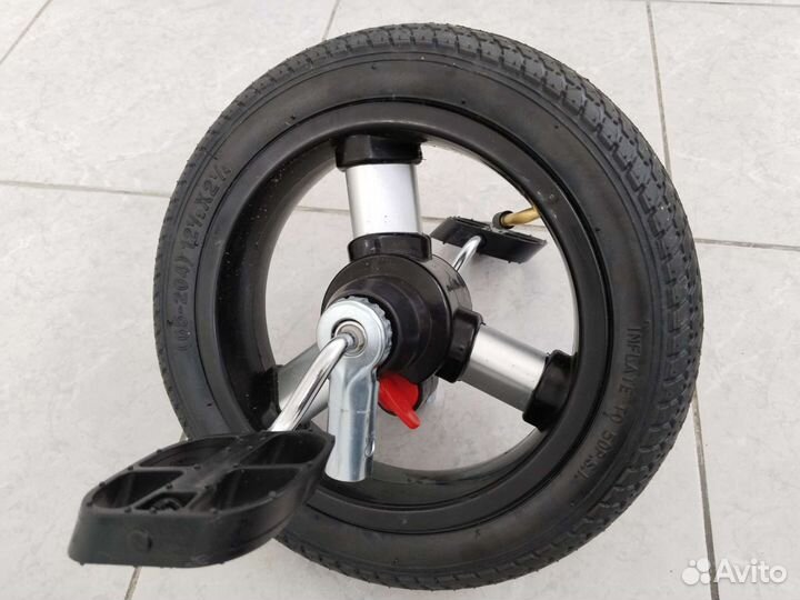 Колесо переднее для трёхколёсного велосипеда