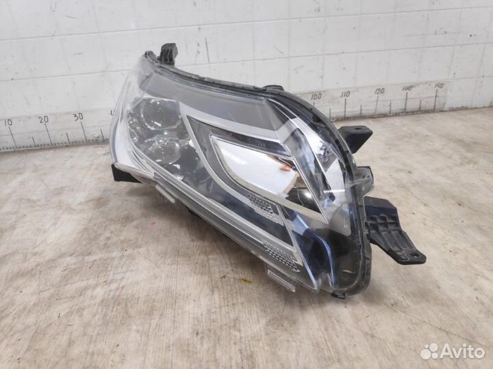 Фара передняя правая Mitsubishi Pajero Sport 3 KS
