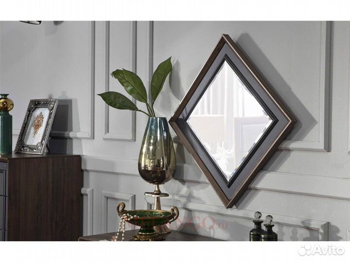 Зеркало для спальни