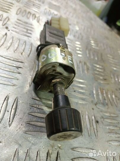 Блок управления светом Isuzu Trooper 1