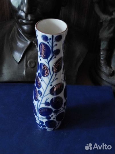 Фарфоровая ваза лфз