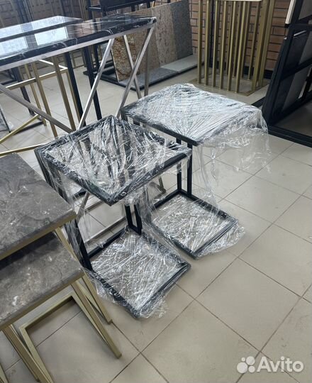 Приставной Столик мрамор / гранит