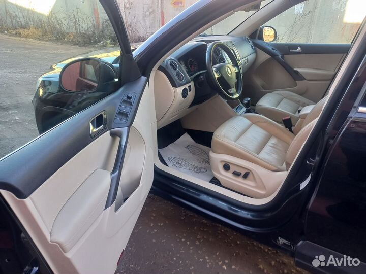 Volkswagen Tiguan 2.0 AT, 2009, 240 000 км