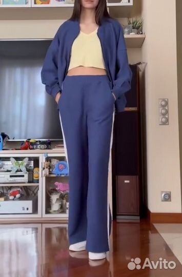 Спортивный костюм женский