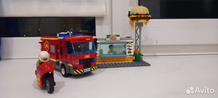 Продам наборы Lego City,Technic,Creator