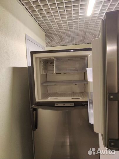 Холодильник бу whirlpool