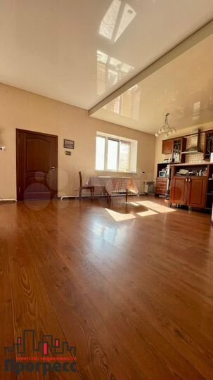 Дом 238 м² на участке 14 сот.