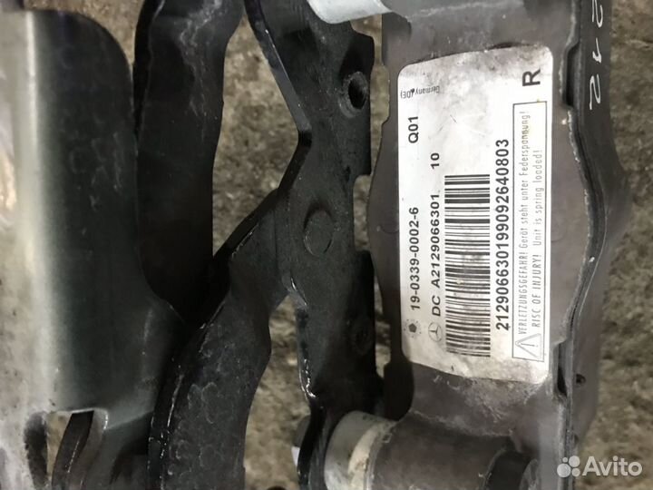 Мерседес 212 петли капота