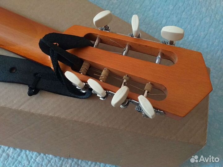 Акустическая гитара бу Дофф